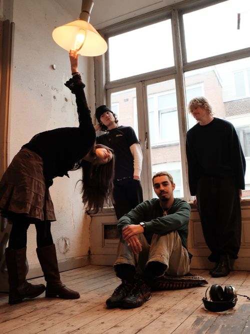 Sunday Matinee: Doom Fever + Beige + DJ Eli Hooper [Hiddenbehind x Roodkapje]